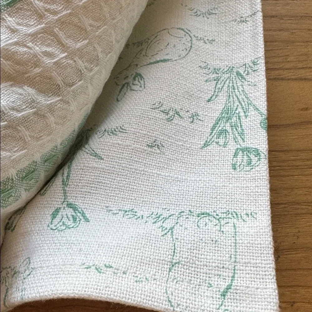 Set of 5 Shabby Chic bunny-themed kitchen towels